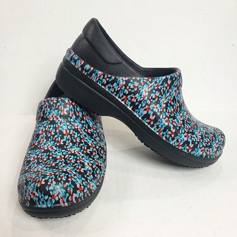 Crocs Slip On Nursing Medical Floral Shoes 7